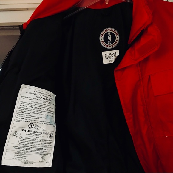 Mustang Survival Vintage nautical Jacket XL in red